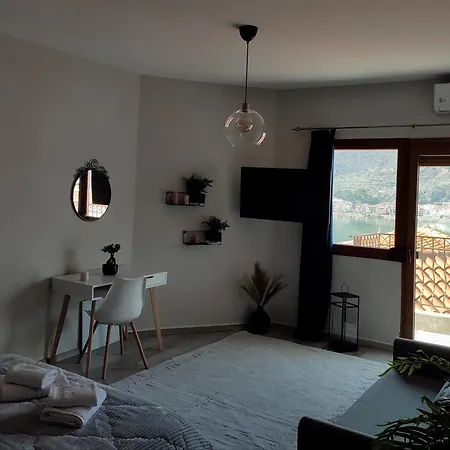Panoramic Suite Kastoria Room photo