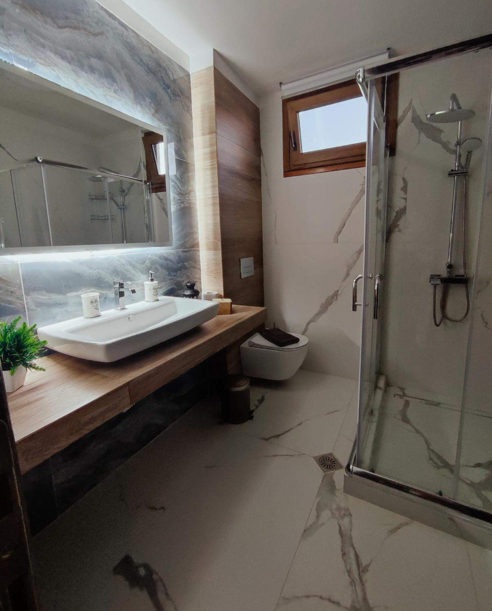 Panoramic Apartment *